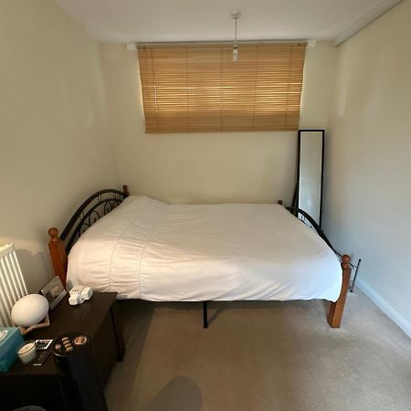 Cozy Room In Shared Home Near Canary Wharf Londen Buitenkant foto