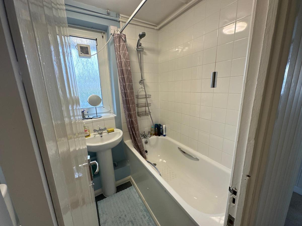 Cozy Room In Shared Home Near Canary Wharf Londen Buitenkant foto